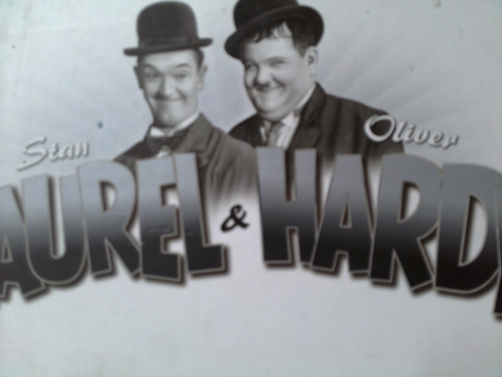 Laurel & Hardy The Essential Collection (2010) DVD Box Set Region 2