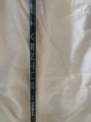 Fujikura Ventus Black 7X 5 Holzschaft / Extra Stiff Flex / Callaway Adapter