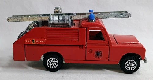 Vintage Dinky Toys England 109 WB Land Rover Fire Appliance Truck 282