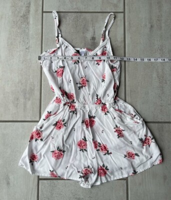 Divided By H&M Womens Romper Playsuit White Floral Sleeveless Pockets V Neck 2