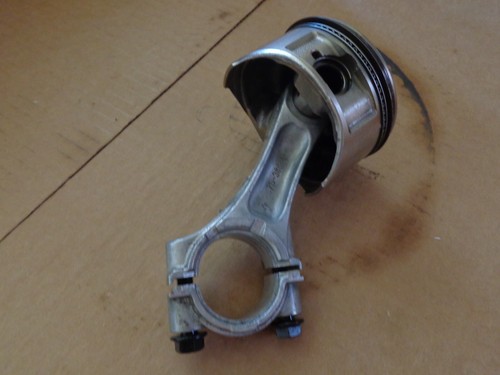MTD Piston 951-15675 & Connecting Rod 951-05539 (23JN26) - Picture 2 of 4
