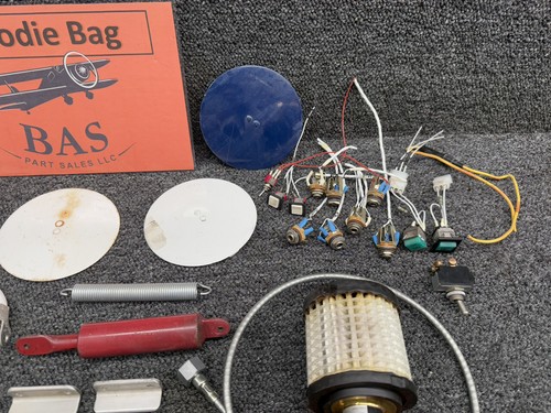 Maule MT-7-260 Goodie Bag with Panels, Pulleys, Audio Jacks, etc - Picture 3 of 8