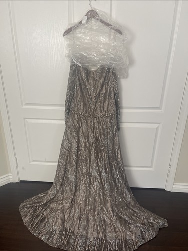 MAC DUGGAL’s Romantic Gown With Mix Of Sparkling Sequins And Gorgeous Lace Throu - Picture 2 of 2