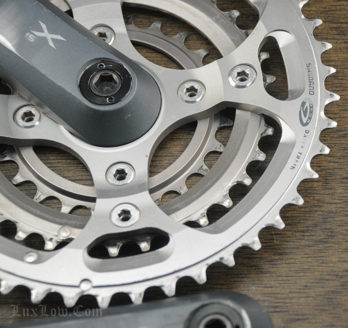 Vintage Shimano XTR 175mm9s Mountain Bike CRANKS Vintage Shimano XTR 175mm9s Mountain Bike CRANKS