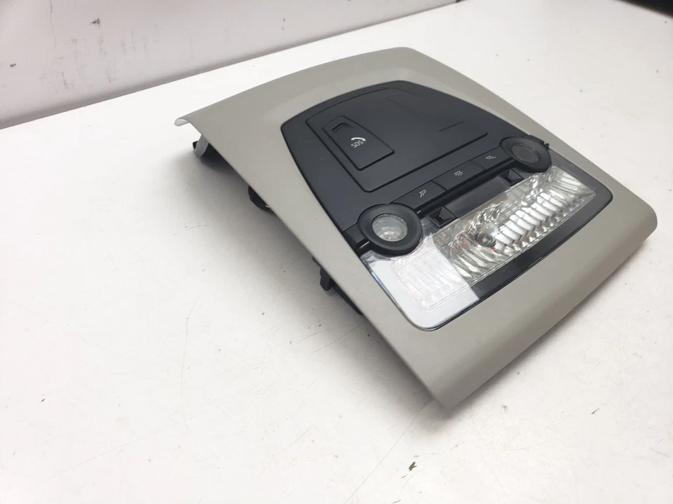 LUZ DE LECTURA INTERIOR CORTESÍA BMW X3 F25 9347175 2015 Foto 4 de 4