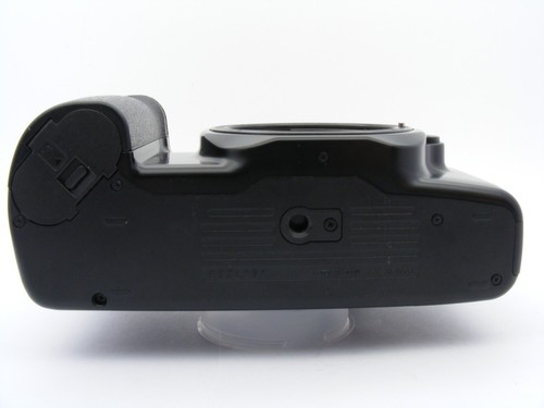 Canon EF-M camera 35mm 'Manual Focus' model No 3407293 - Picture 7 of 15