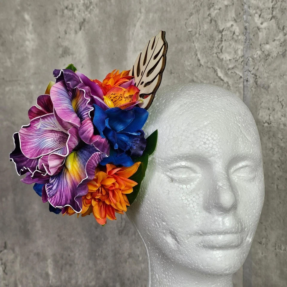 Fascinador de flores de cabelo tropical feito à mão Tiki Pinup flores coloridas burlescas - Imagem 3 de 4