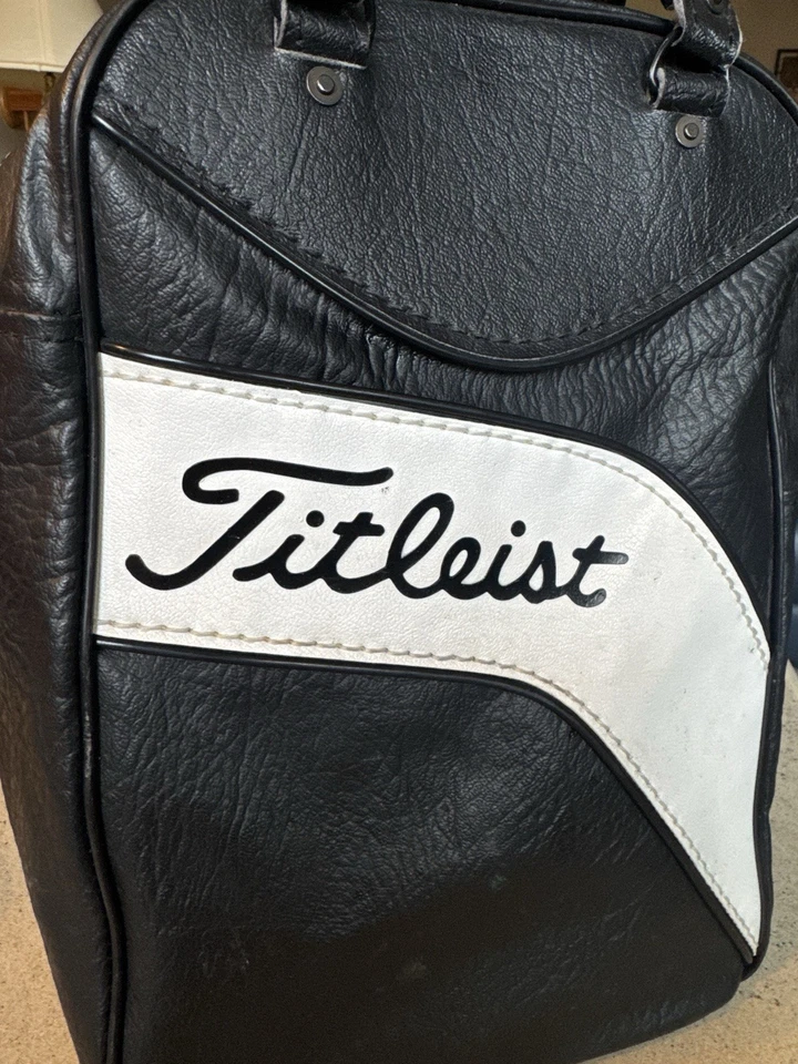 Bolsa de mão vintage Titleist Golf Shag preta branca usada - Imagem 3 de 4