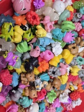 Bulk lot 10 RANDOM Sqwishland Squishland Animals Figures Vending Machine Toys 1"