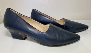 navy blue pumps size 9