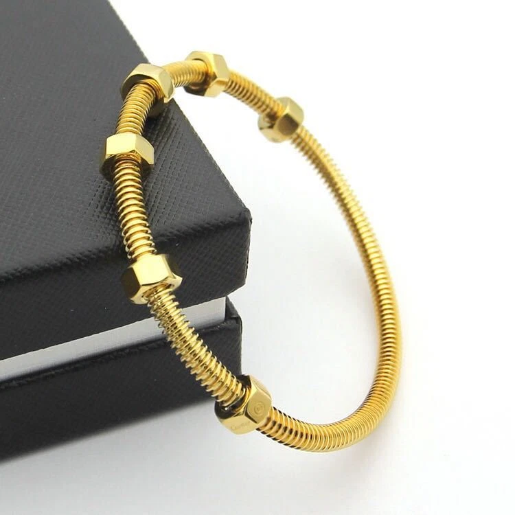 Three-tone Floral Yellow Gold Bracelet