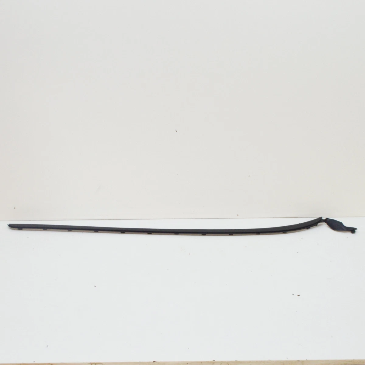 FORD GALAXY MK3 CD390 Windshield Right Vertical Molding Trim 