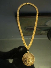 Vtg Victorian Revival Signed Hobe Gold Bookchain Pendant Photo Locket Necklace!