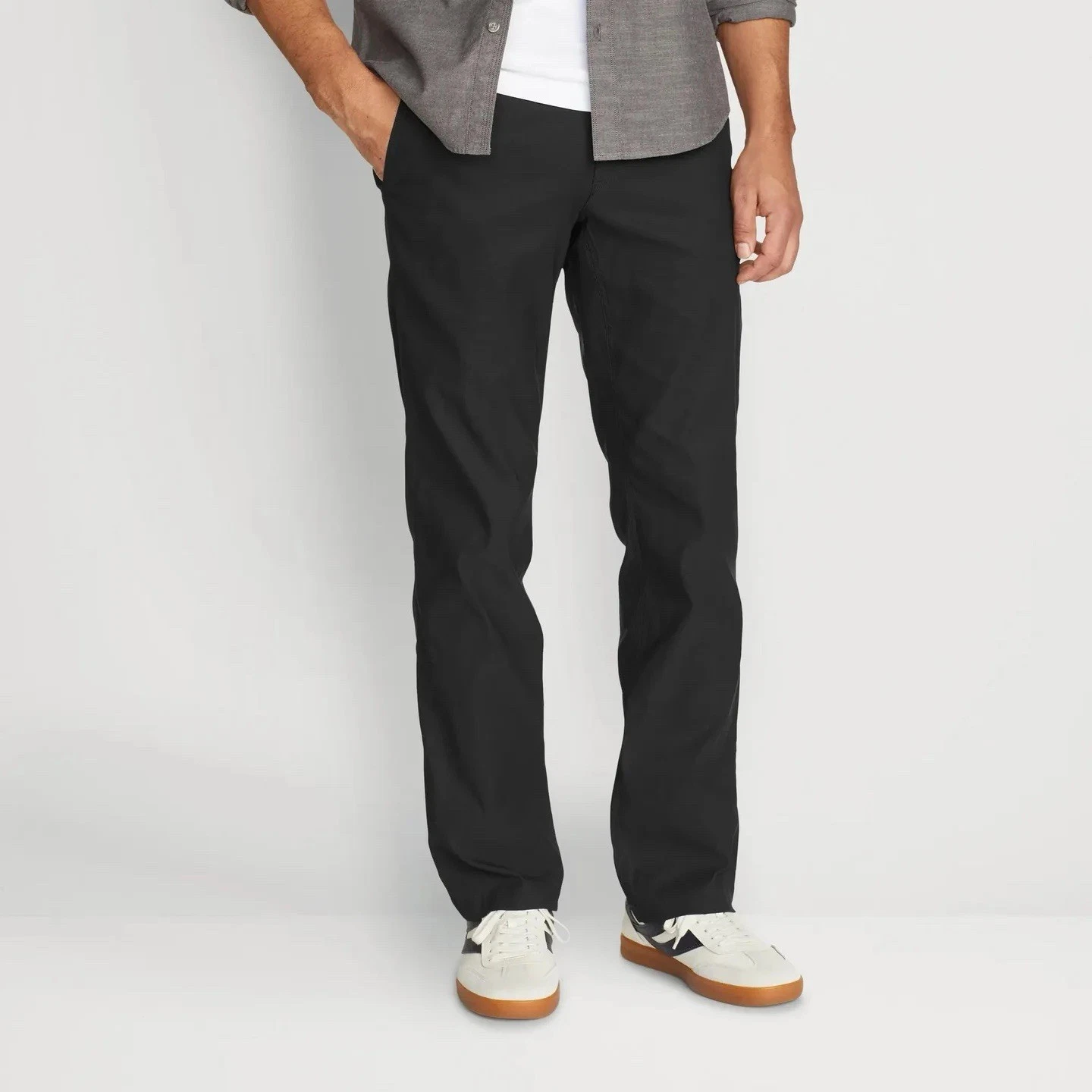 Eddie Bauer Men’s Takeoff Chino Pant 34x34 Black UPF 50+ Moisture Wicking NWT
