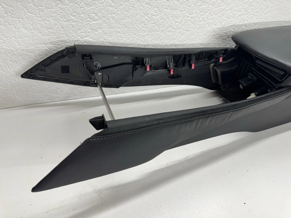 2013-2015 LEXUS GS450H GS350 FRONT CENTER CONSOLE FRAME W/ ARMREST LID OEM. - Image 3 of 4