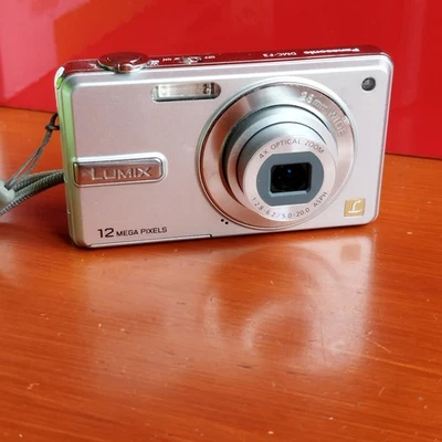 Panasonic Lumix DMC-F3 - Imagen 1 de 4