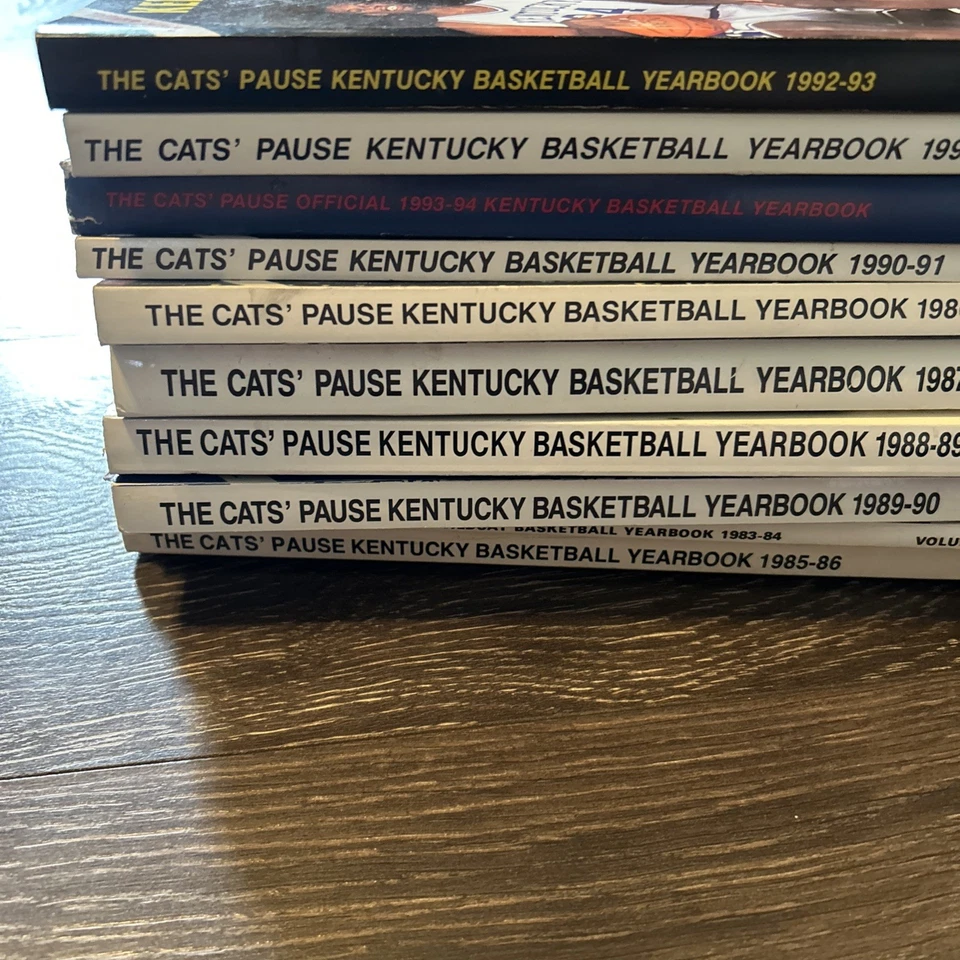 HUGE Lot Of 10 Kentucky Wildcats UK Magazines Yearbook Volumes 4 & 7-14 NCAA - Image 2 of 4