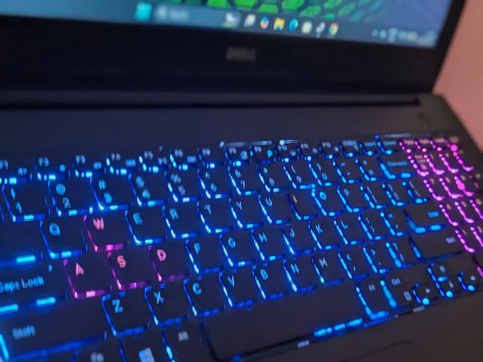 Dell Inspiron Gaming Laptop With SSD - Image 2 of 4