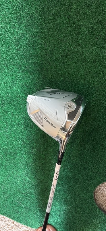 TaylorMade Qi35 Driver 9° 1-Wood Stiff Graphite Right-Handed Silver N241
