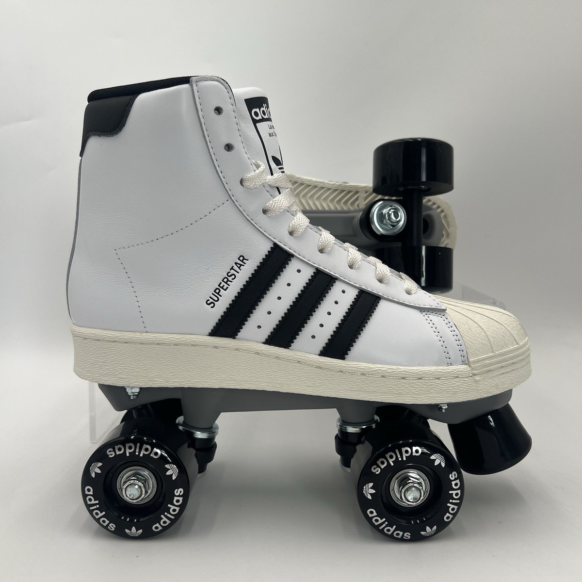 Womens Size 8.5 Adidas Superstar 82 White Black Roller Skate  display picture 3