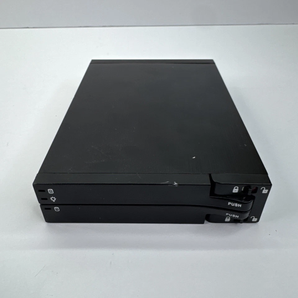 SIIG Dual 2.5” SATA MobileRack 02-1242A - Image 2 of 3