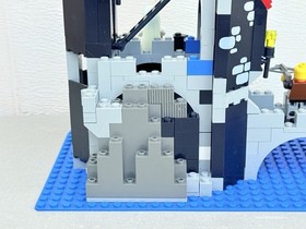 Lego Castle 6075 Wolfpack Tower - with Instructions and Box