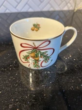 Queensbury Royal Gallery Cups