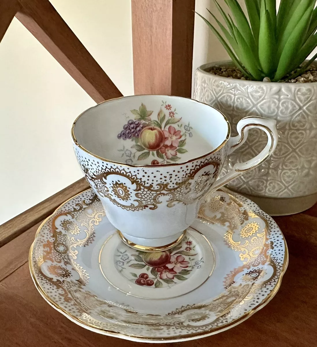 CUP & SAUCER