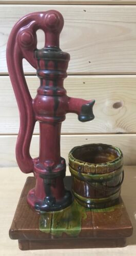 Pompe à eau de puits et planteur de seau vintage Allen Shaw poterie - Photo 1/11