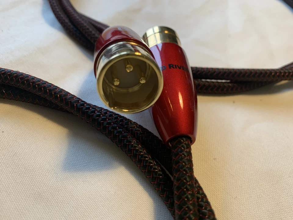 AudioQuest Red River Analogue interconnect. RCA to XLR. 1.5m. Mint condition. - Image 3 of 4