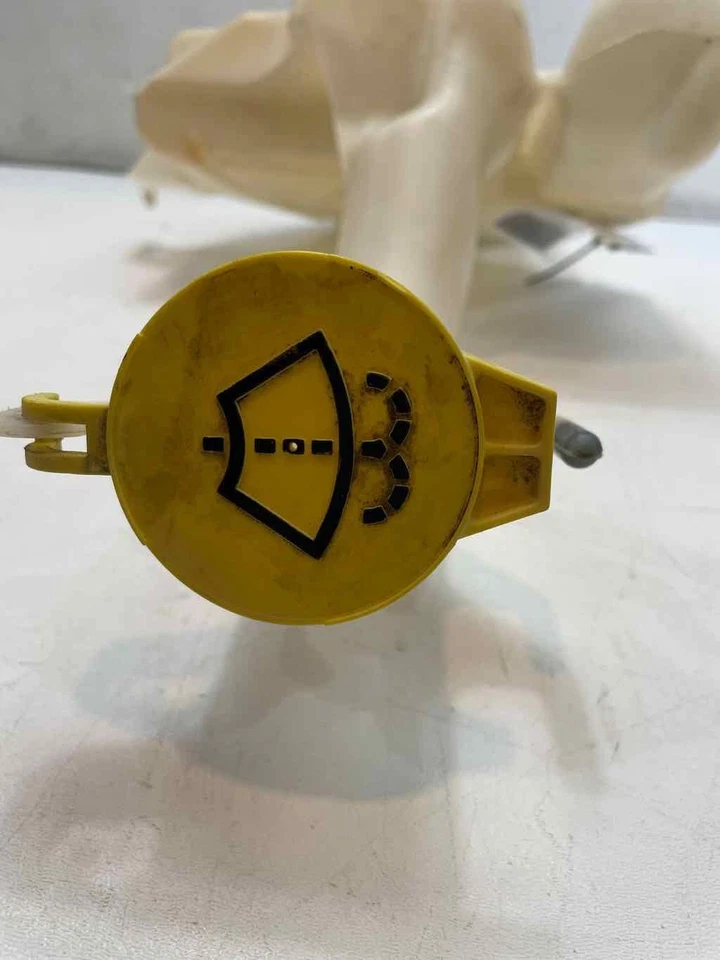 3.6l Washer Bottle Reservoir W Motor OE 05113650ad Fits DODGE CARAVAN 2011-2020 - Image 4 of 4