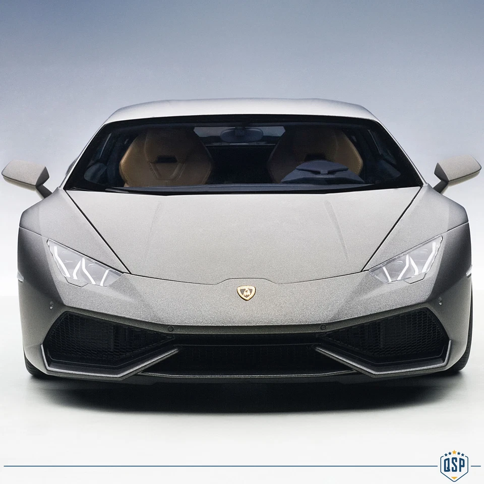 Modellino LAMBORGHINI HURACAN LP610-4 Grigio Titan Scala 1:12 Apribile AUTOArt - Immagine 3 di 4