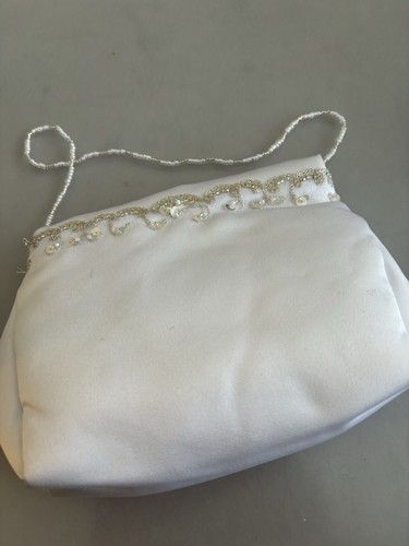White Satin Embossed Bridal/Bridesmaid Wedding Necessity Bag - Picture 3 of 4