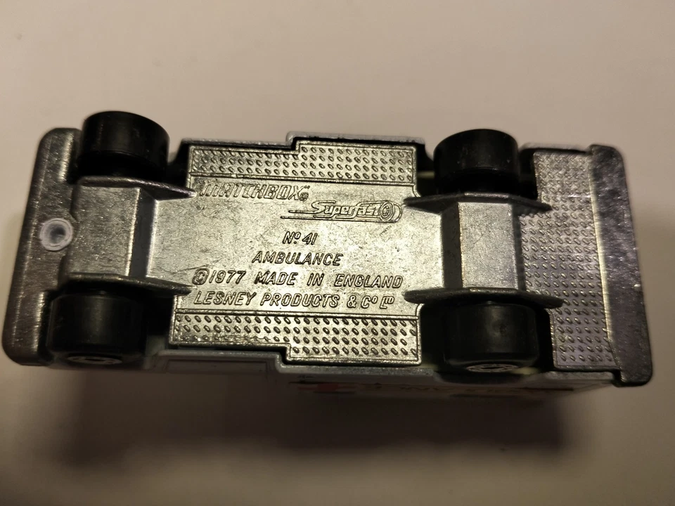 Matchbox Lesney 1977 Superfast N. 41 Ambulance Con Box Originale - Immagine 3 di 4
