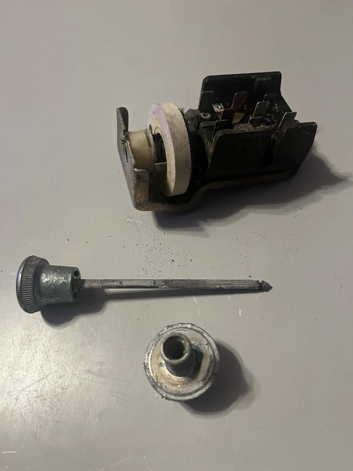 Dash Mounted OEM Headlight Headlamp Switch For 1974 Ford Ranchero - Image 4 of 4