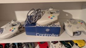 Sega Dreamcast Console 3 Controllers And 7 Games