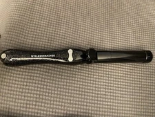 beachwaver Rotating curling iron 1.25 b1