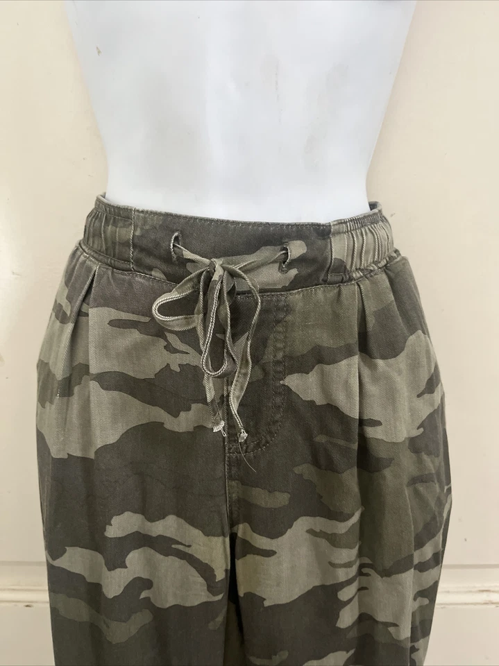 ROXY Caqui Verde Oliva Camuflaje Tiro Alto Cordón Viscosa Jogger Pantalones Talla M Foto 3 de 4