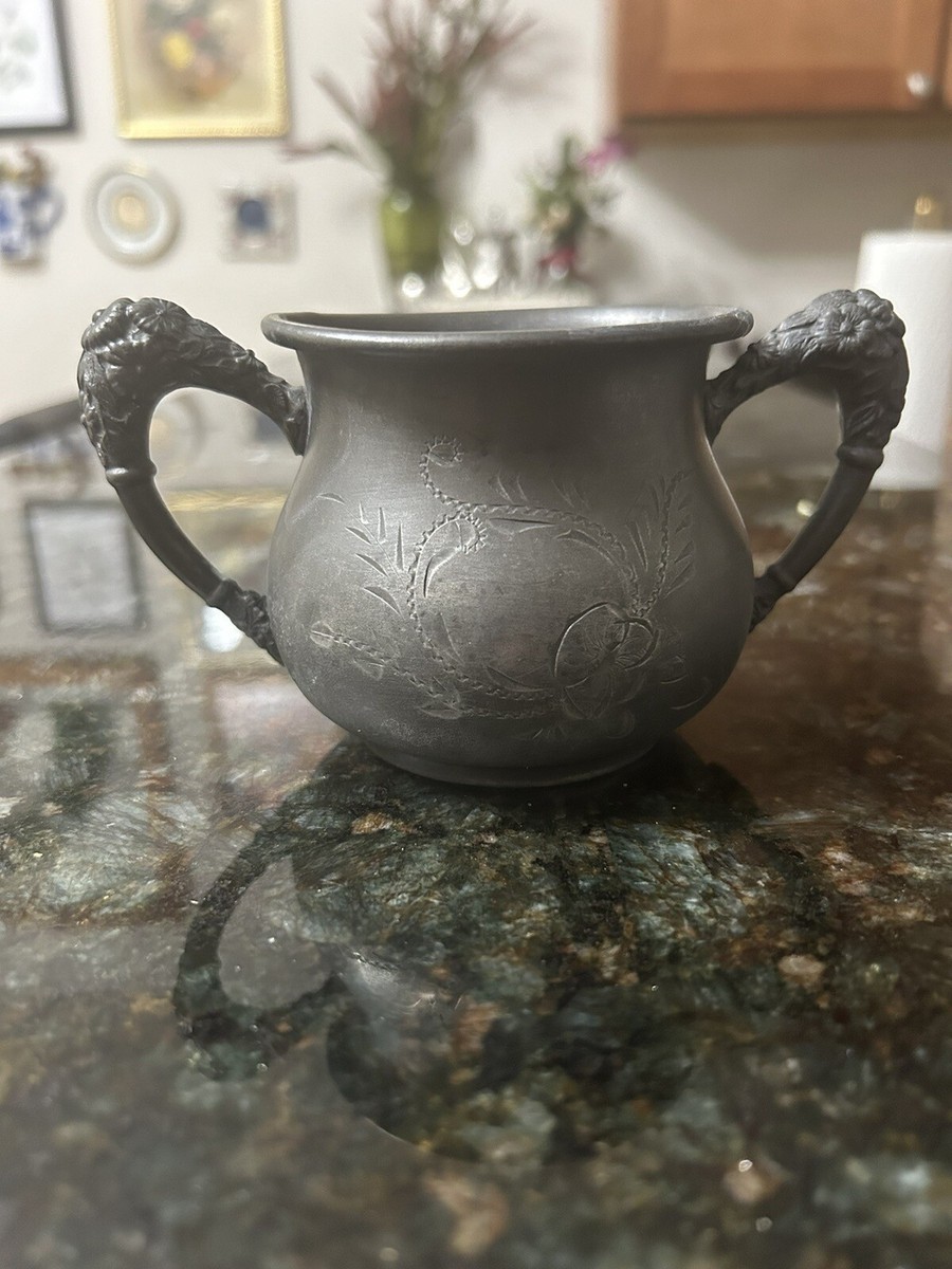 Antique New Amsterdam Silver Co. Quadruple Plate Silver Etched