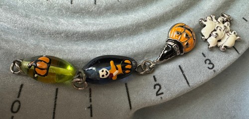 Set Of 4 Vintage Halloween Charms Ghost Witches Pumpkin Painted Silver Tone P3 - Picture 3 of 3