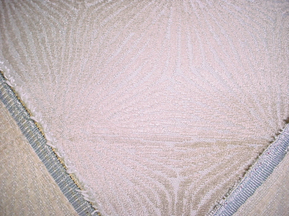 Tela de tapicería de terciopelo floral geométrica de arenisca topo Weitzner T1032 Iliad Foto 3 de 3