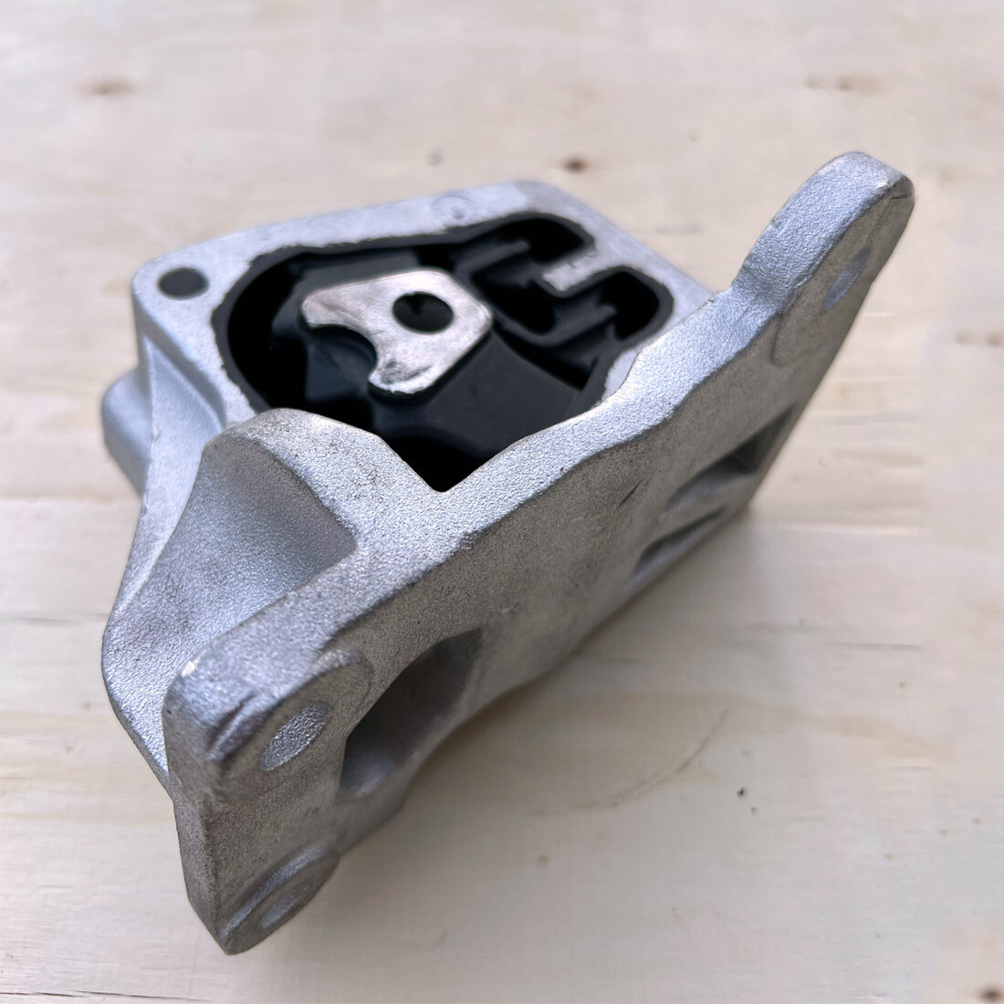 11360-6CA0A Rear Lower Engine Mount 1PC for Nissan Altima 22