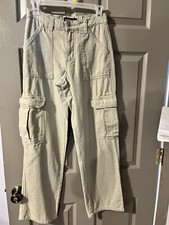 Women's Mid-Rise Flare Cargo Pants - Aeropostale