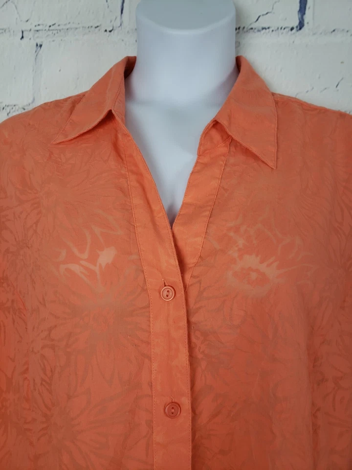 Joanna 橙色倦怠面料纽扣衬衫加大码 2X 3/4 袖尖领 — 第 2/4 张图片