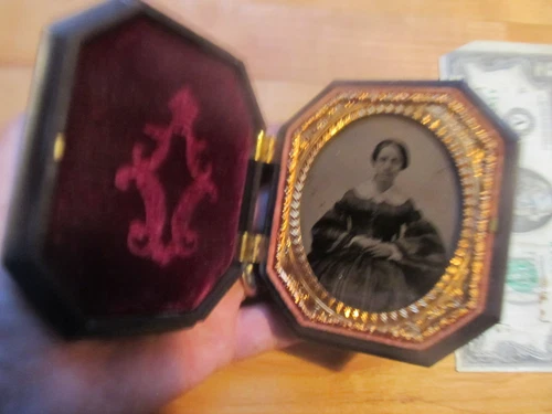 EARLY  Ambrotype, Nice Clothes, in Fancy OCTAGONAL Gutta Percha Union Case