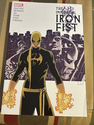 THE IMMORTAL IRON FIST　コンプリート・コレクション Amazon.com: The Immortal Iron Fist: The Complete Collection