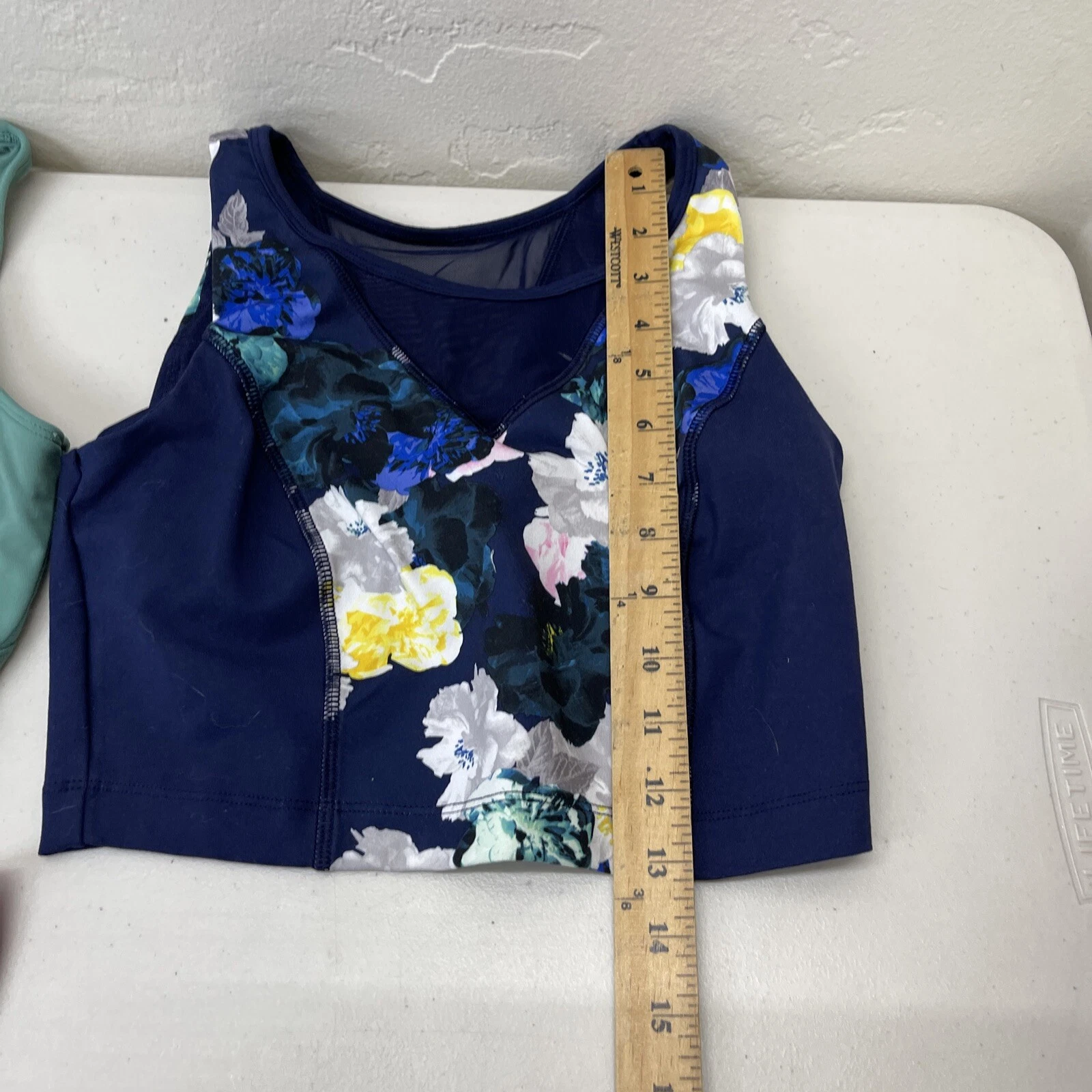 yogalicious sport lot of 4 items tank-bra
