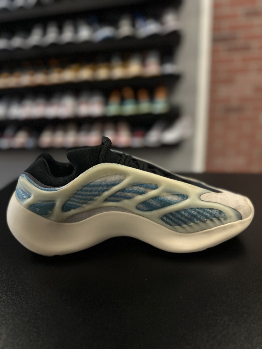 Adidas Yeezy 700 V3 Size 11.5 - GY0260 100% Authentic Quick Adidas Yeezy 700 V3 Size 11.5 - GY0260 100% Authentic Quick