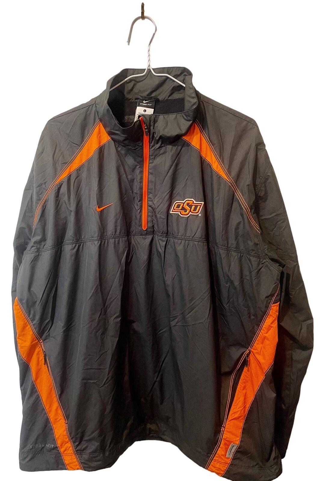 SACAI X NIKE Giacca a vento Nike Stormfit Oklahoma State Large quarto zip grigio e arancione