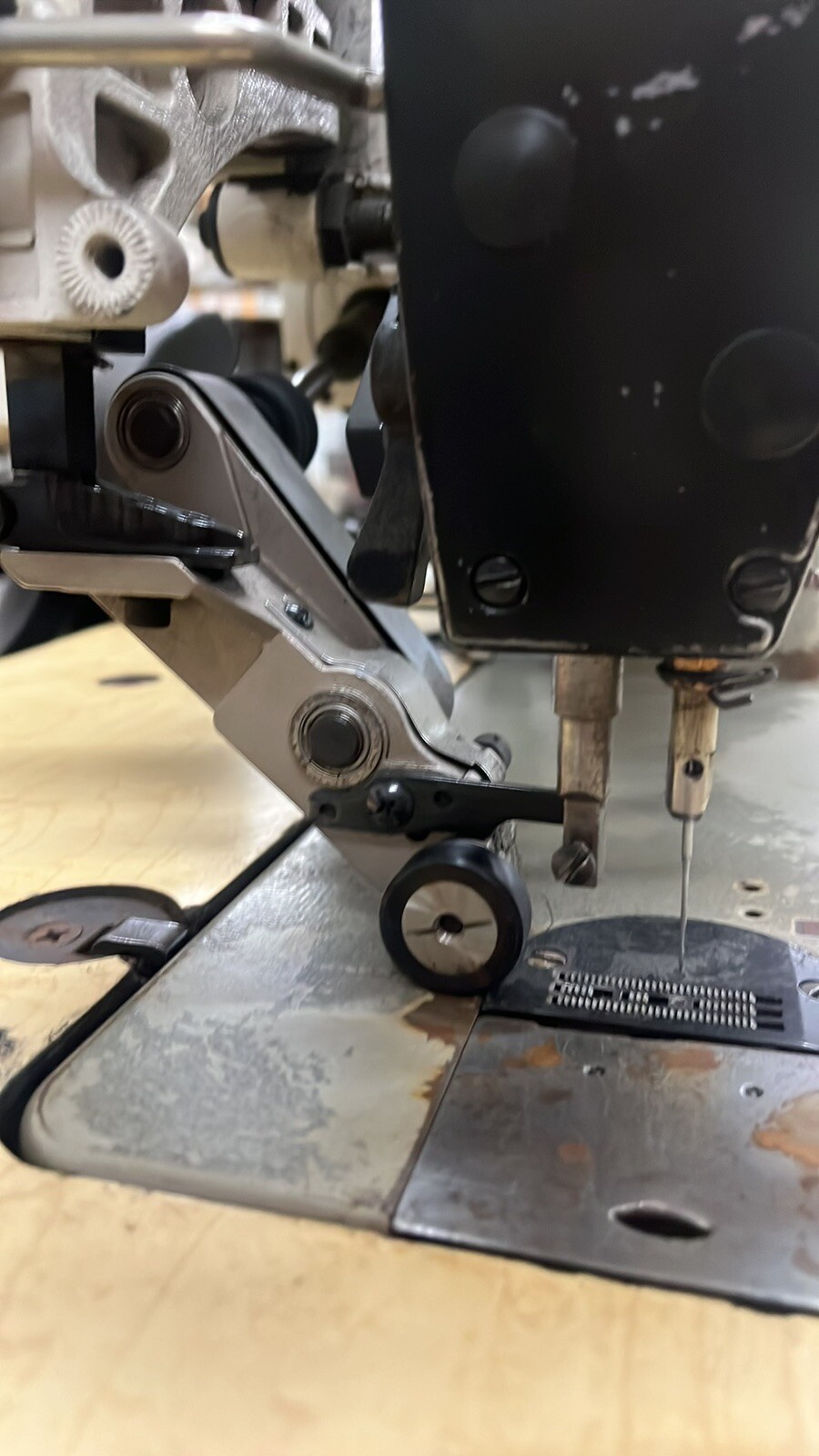 JUKI SEWING MACHINE MODEL DDL5554 SINGLE NEEDLE STRAIGHT LOCKSTITCH